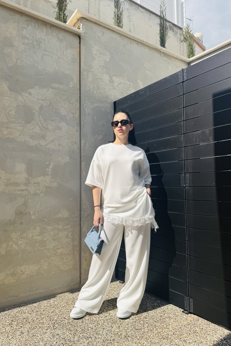 Minimal White Lounge Set